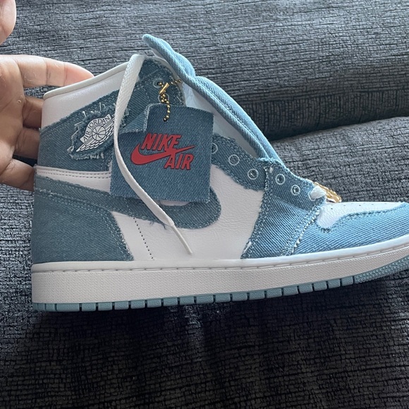 Women’s air Jordan 1 retro high og denim - Picture 5 of 6